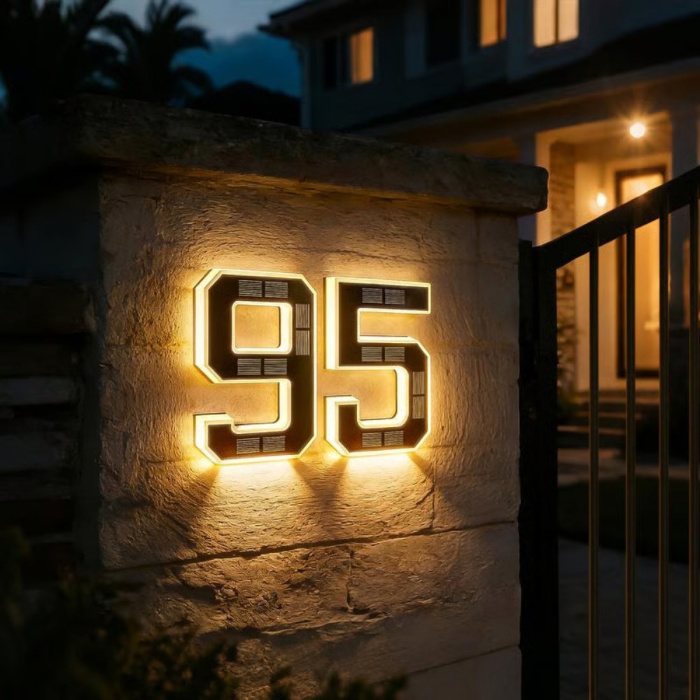Outdoor Lighting Lux - Neues Solar-Adressenschild LED-Hausnummernleuchte Wasserdichte Beleuchtete Türnummern-Plakette